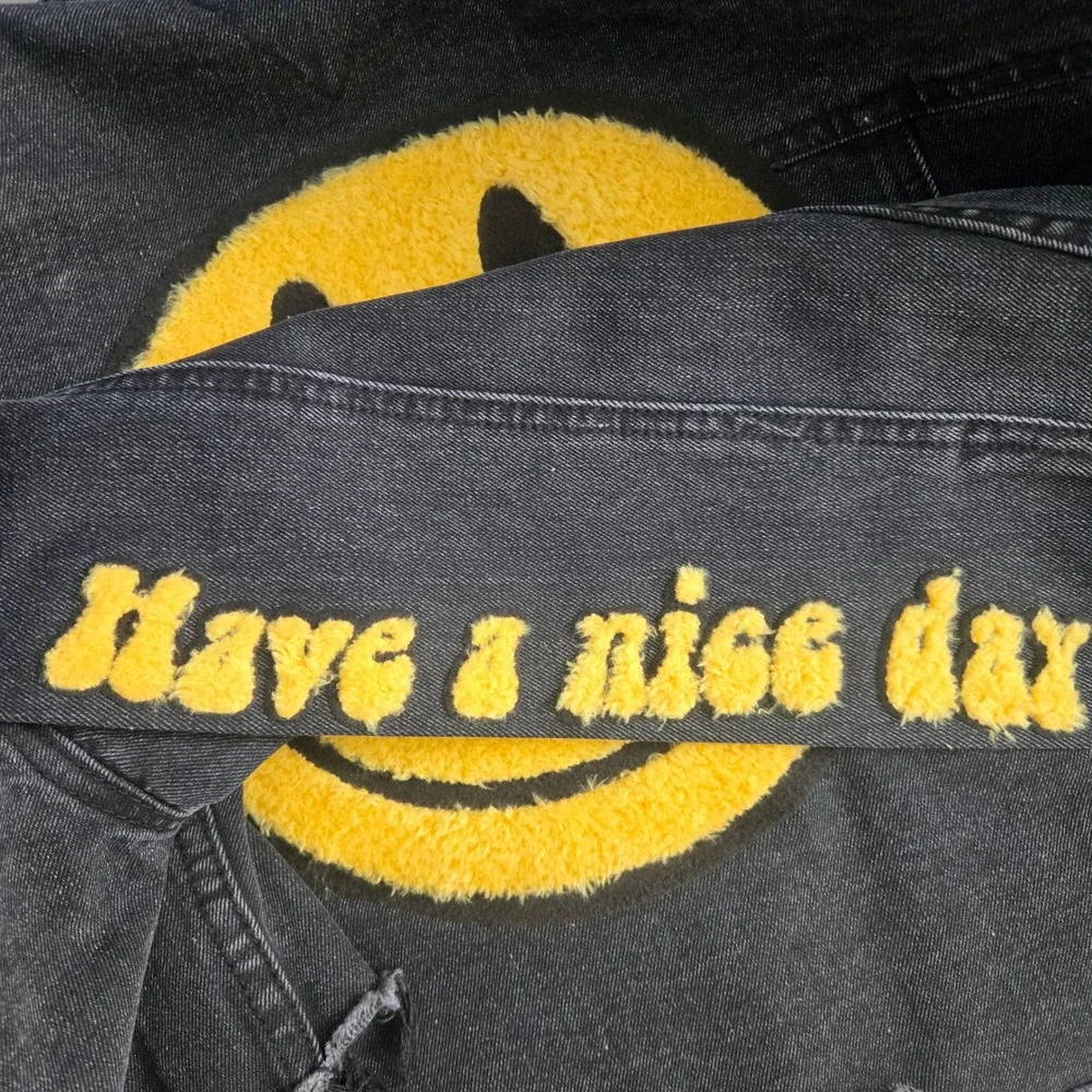 Trio Urban Black Distressed Cropped Denim Jacket Smiley Face Have a Nice Day S/M - Picture 3 of 6